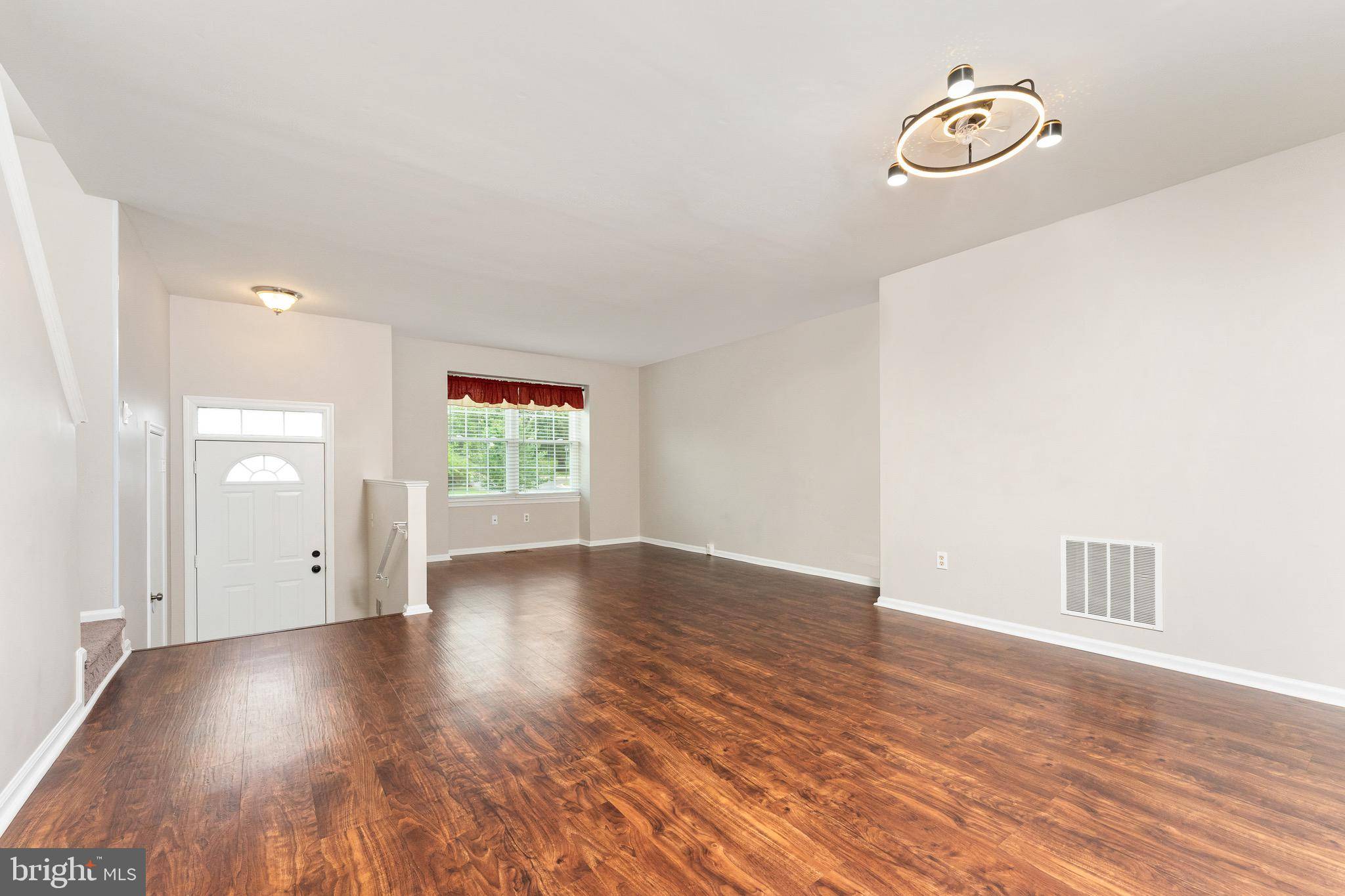 Manassas, VA 20110,8761 DEBLANC PL