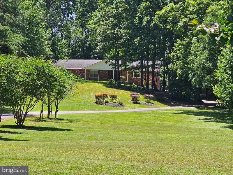 10664 DEACON RD, White Plains, MD 20695