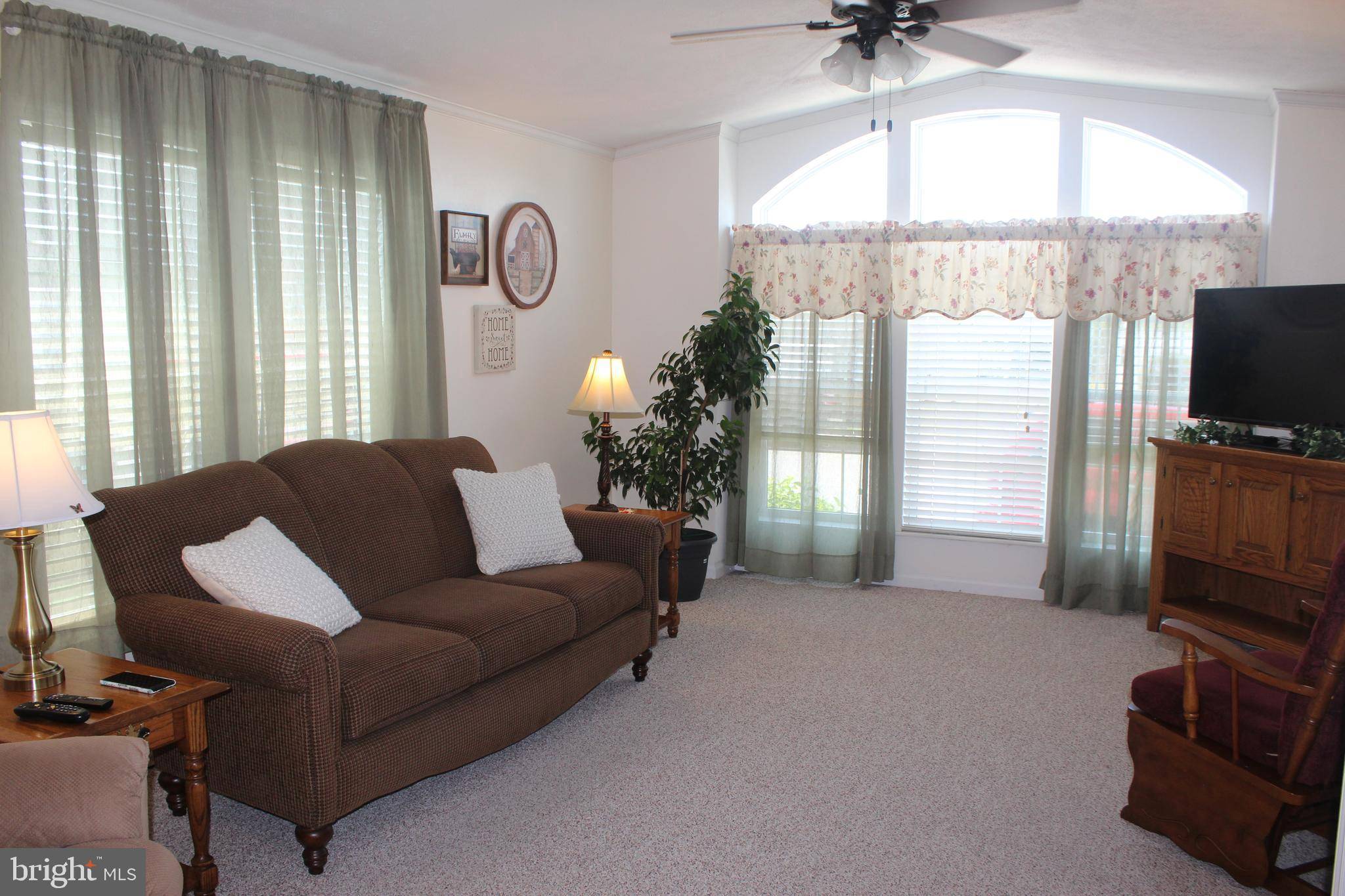 Ephrata, PA 17522,185 ROCK RD #13