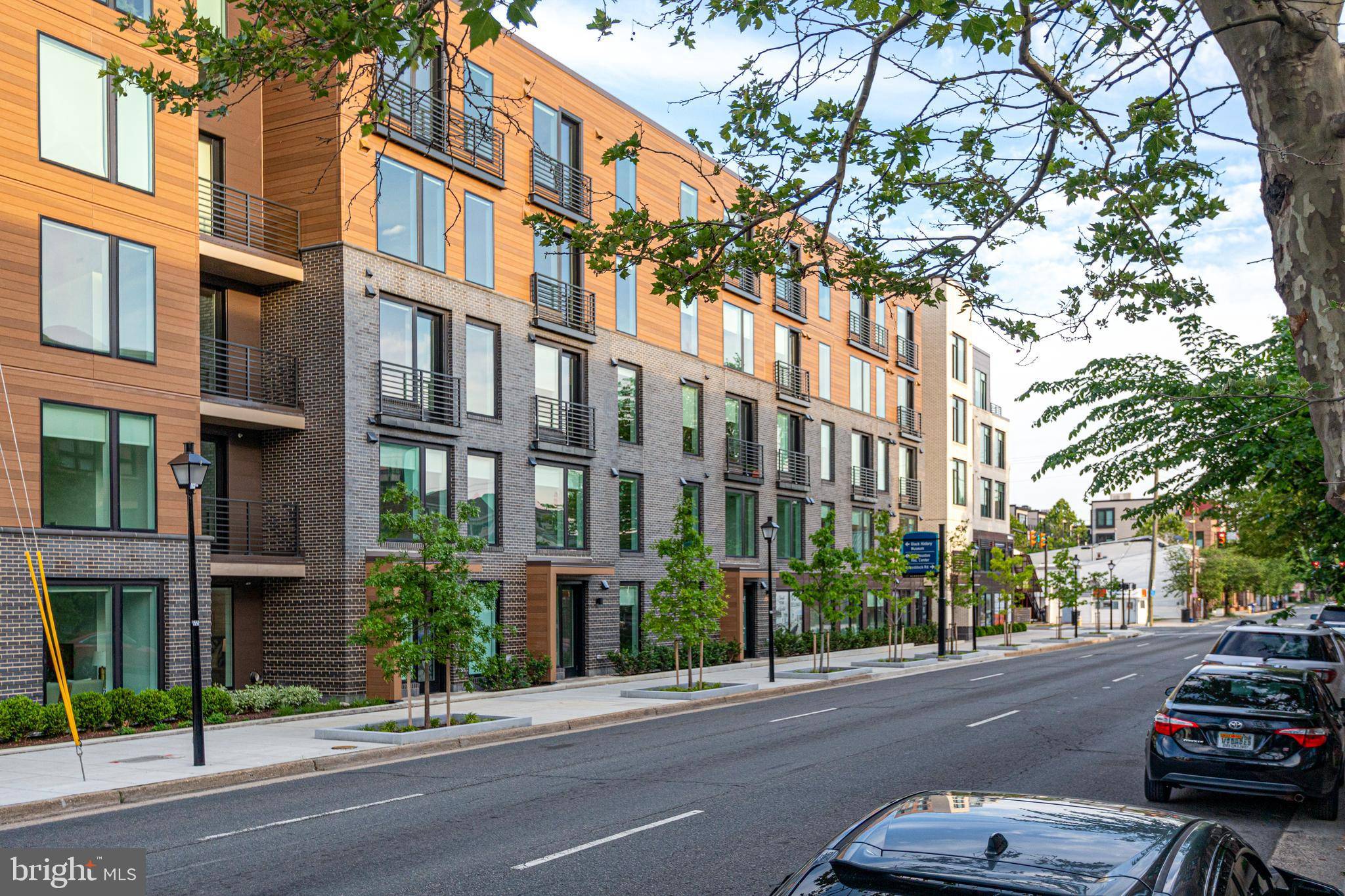 701 N HENRY ST #210, Alexandria, VA 22314