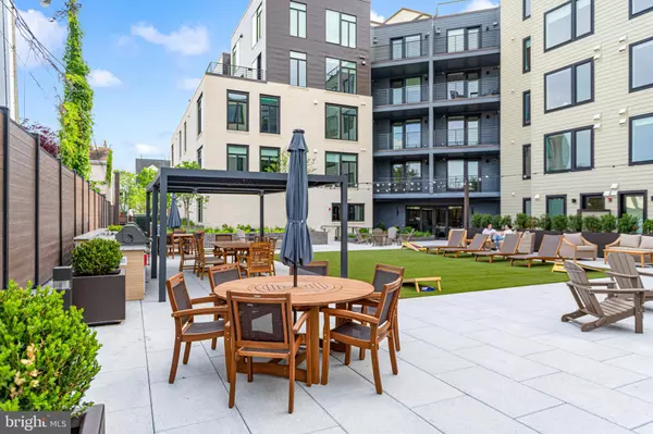 Alexandria, VA 22314,701 N HENRY ST #210