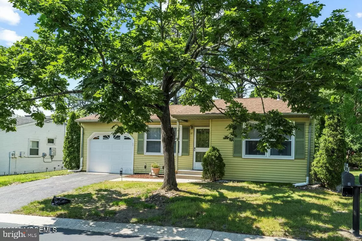 Whiting, NJ 08759,8 WESTPORT DR SEC 71 DR