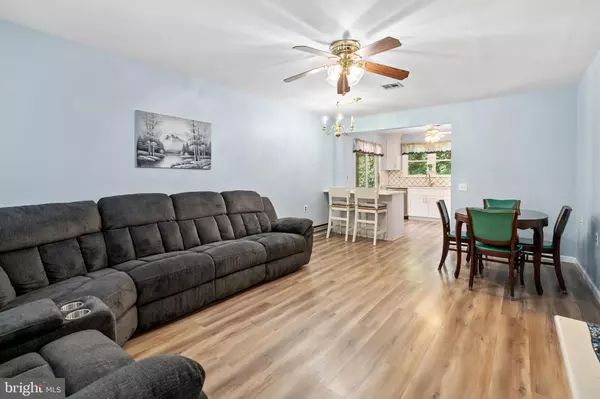 Whiting, NJ 08759,8 WESTPORT DR SEC 71 DR