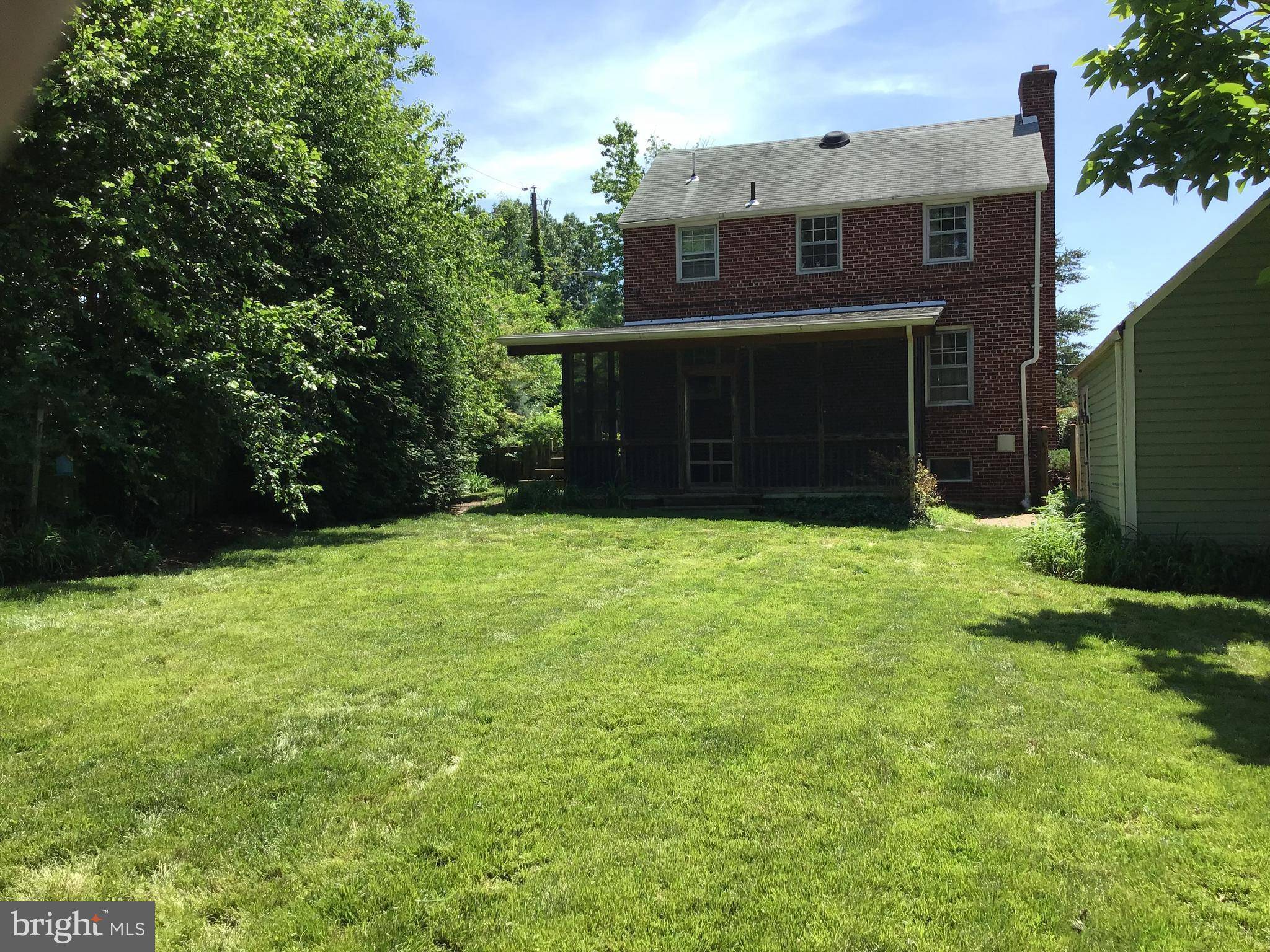 Arlington, VA 22204,110 WOODROW ST