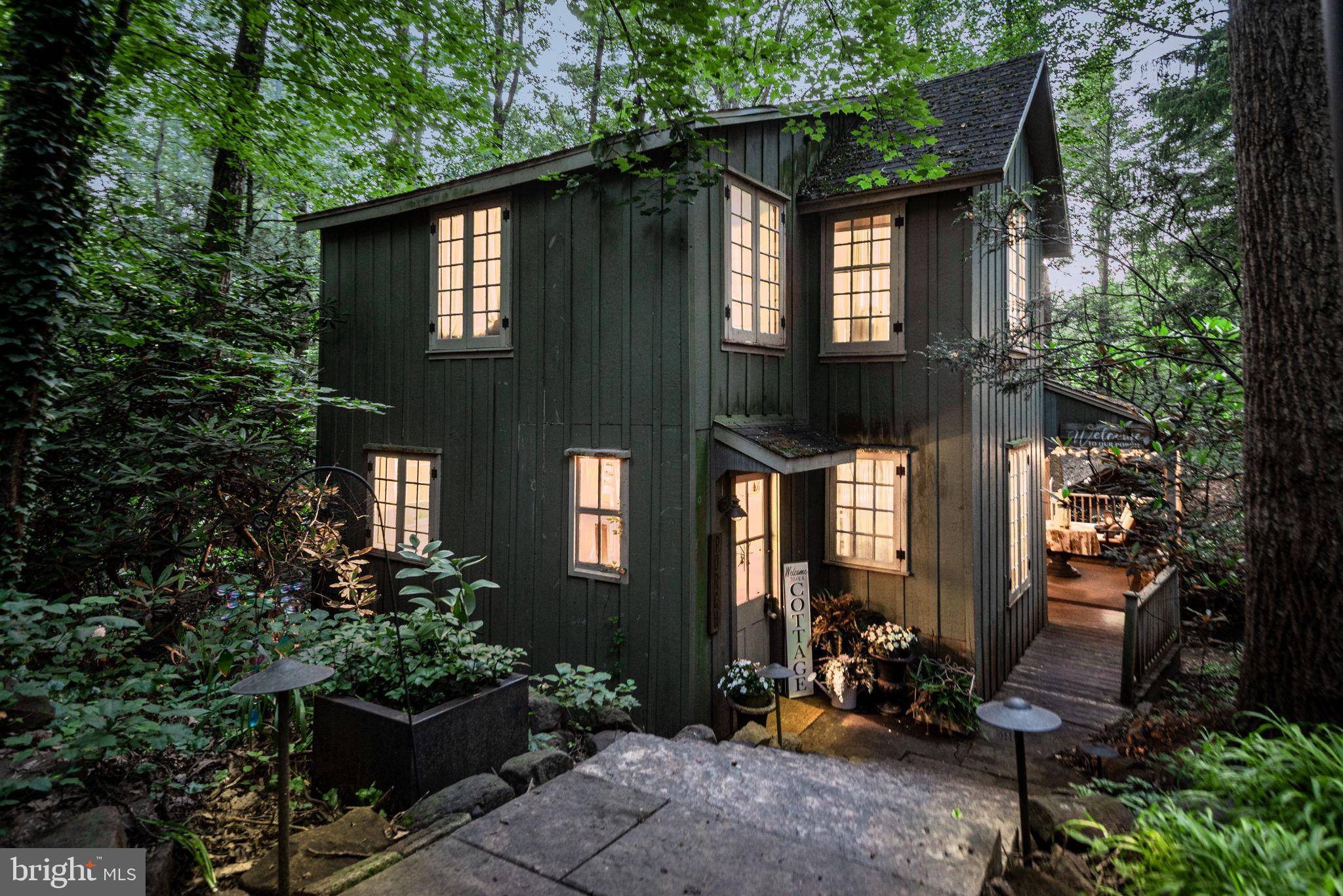 Mount Gretna, PA 17064,208 COLUMBIA AVE