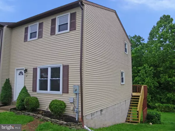 Etters, PA 17319,32 WHITE DOGWOOD DR