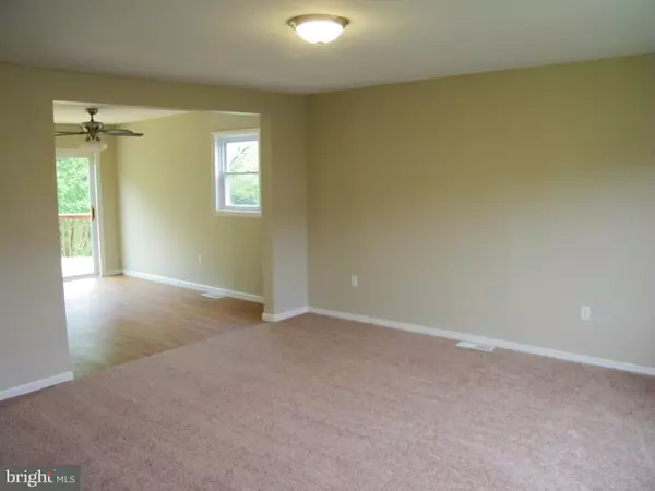 Etters, PA 17319,32 WHITE DOGWOOD DR
