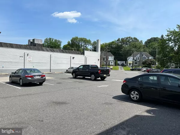 Drexel Hill, PA 19026,708 BURMONT RD
