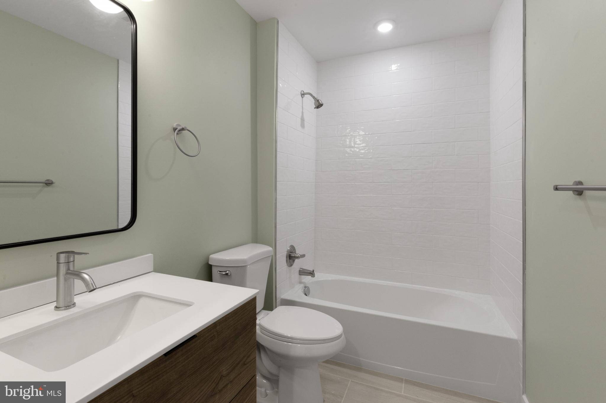 Philadelphia, PA 19148,1701 S 4TH ST #203