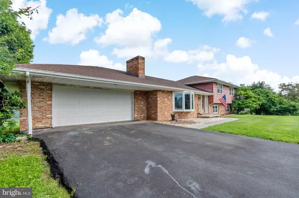 Martinsburg, WV 25405,319 HERMITAGE DR