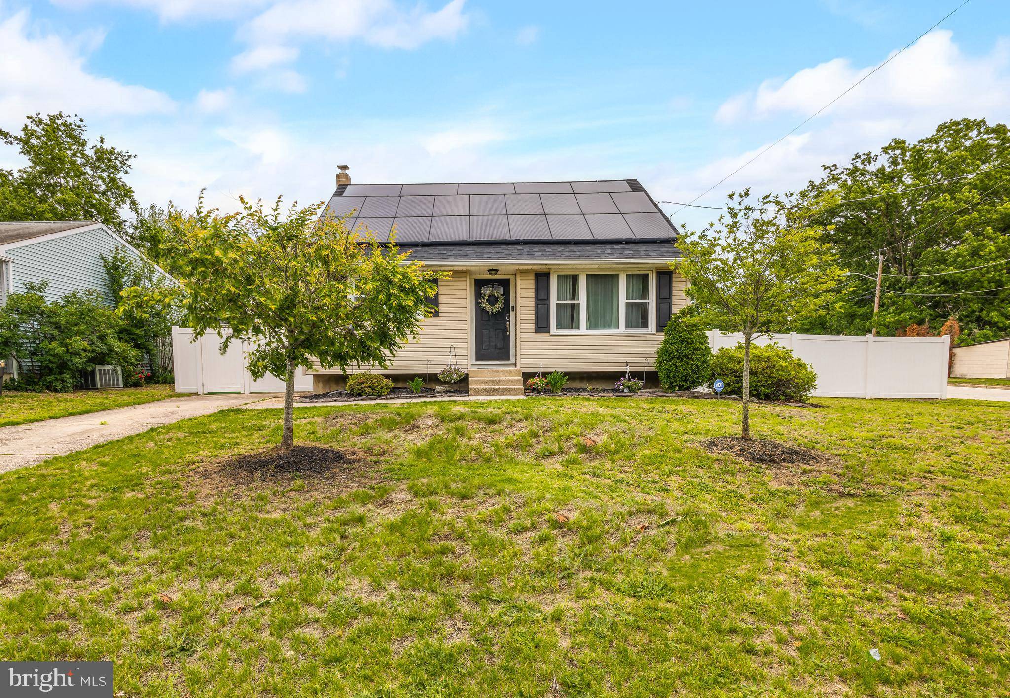 209 OAK AVE, Blackwood, NJ 08012
