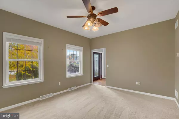 York, PA 17404,857 WILLOW RIDGE CT