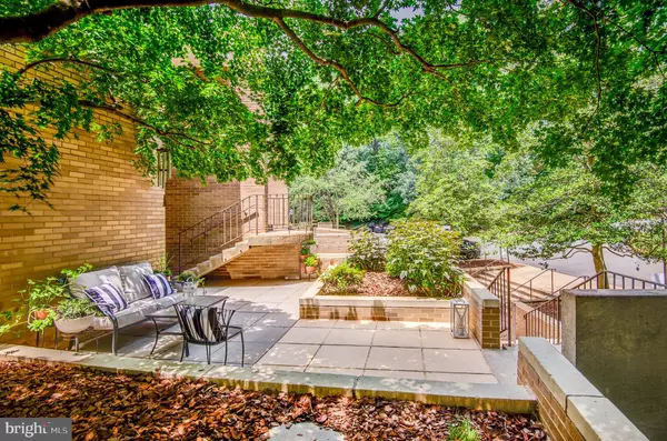 Reston, VA 20190,1642 CHIMNEY HOUSE RD
