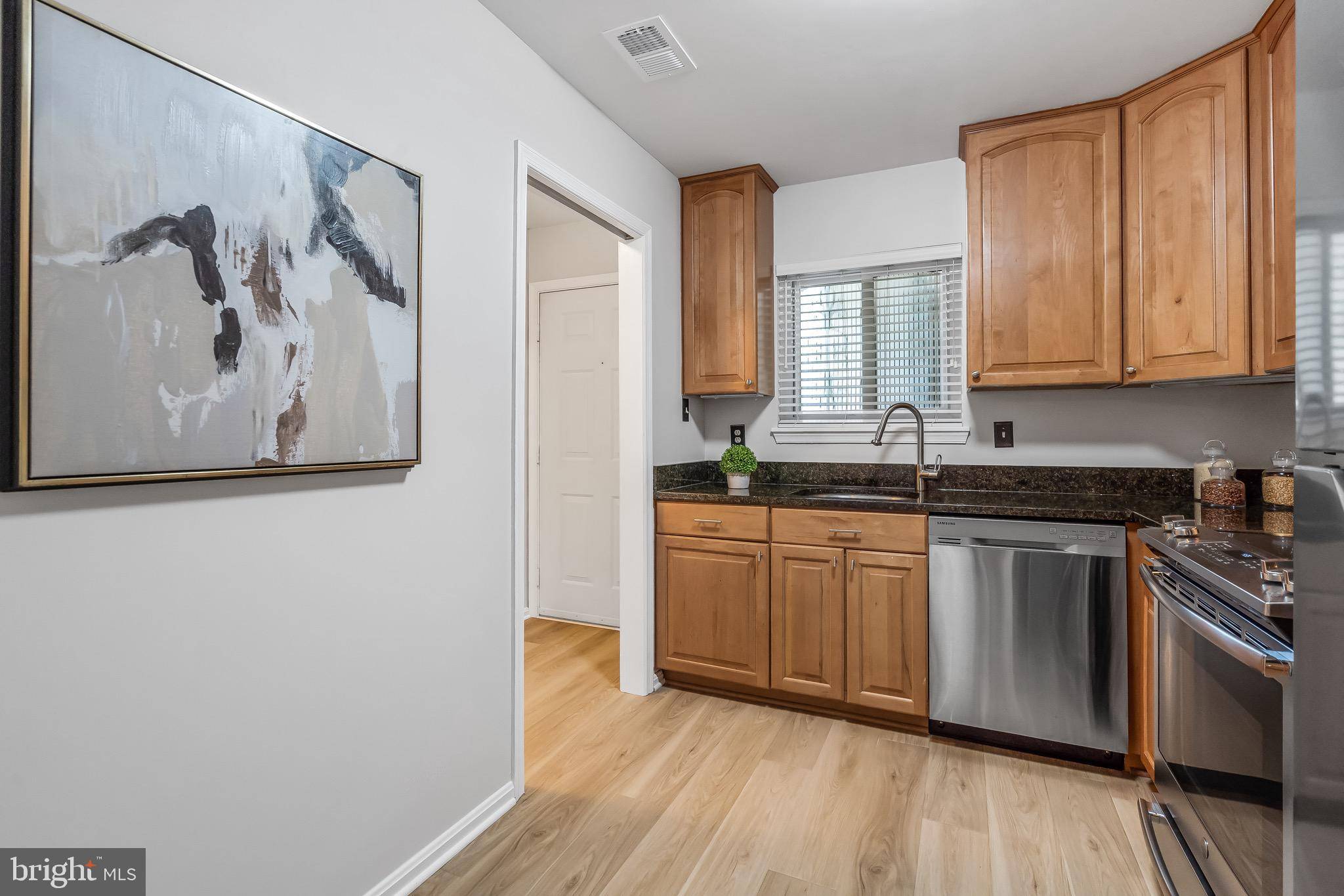 Falls Church, VA 22046,2810 LEE OAKS PL #302