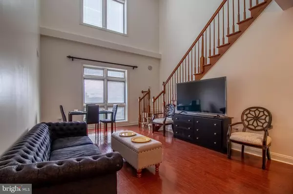 Robbinsville, NJ 08691,2360 ROUTE 33 #301