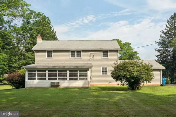 Ambler, PA 19002,916 DAVIS RD