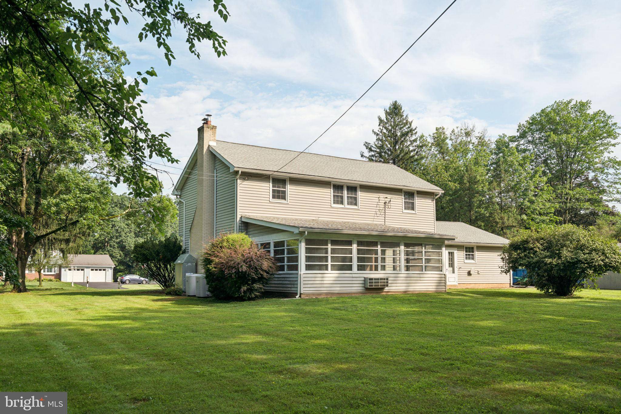 Ambler, PA 19002,916 DAVIS RD
