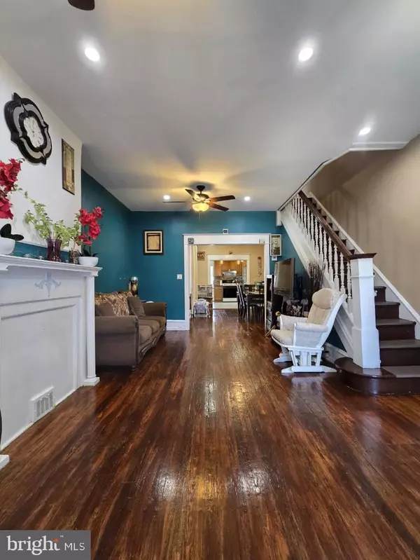 246 W ERIE AVE, Philadelphia, PA 19140