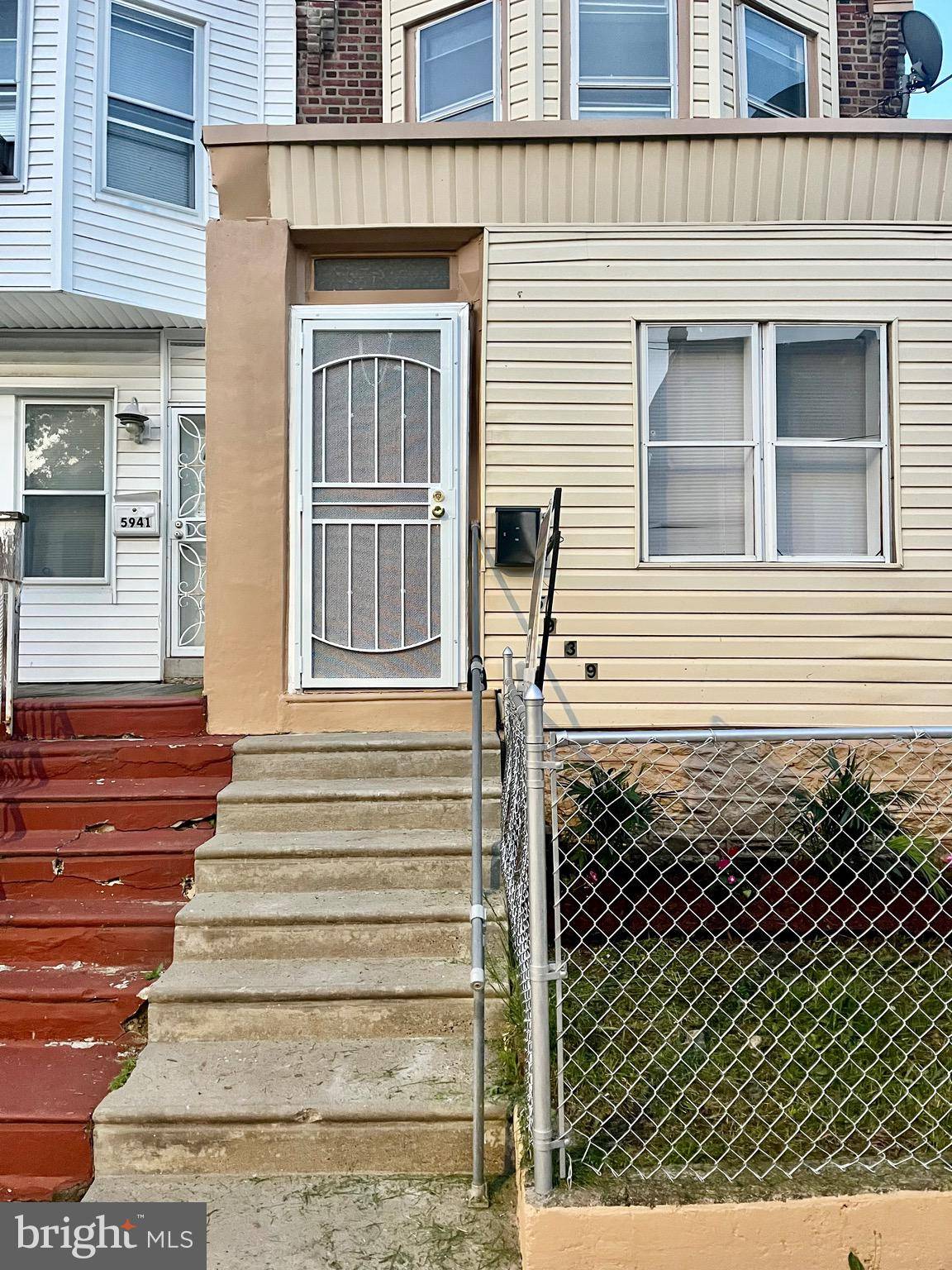 Philadelphia, PA 19141,5939 N CAMAC ST