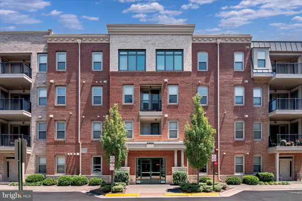 23630 HAVELOCK WALK TER #317, Ashburn, VA 20148