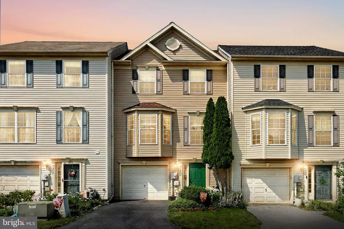 Red Lion, PA 17356,262 COUNTRY RIDGE DR