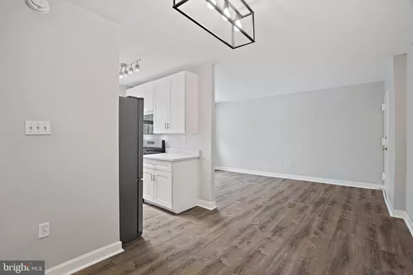 Washington, DC 20009,1420 CLIFTON ST NW #208