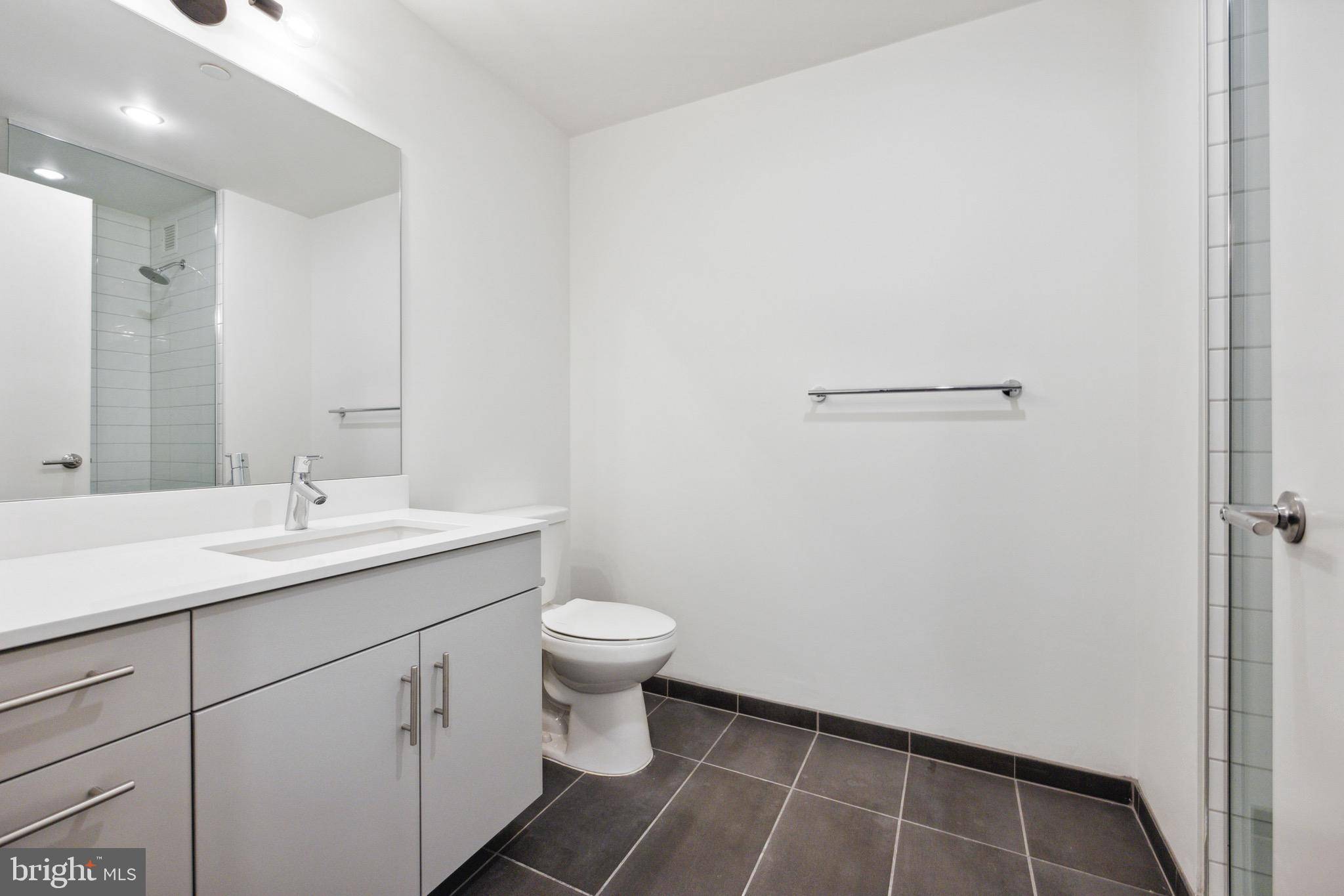 Philadelphia, PA 19123,569 N 5TH STREET #411