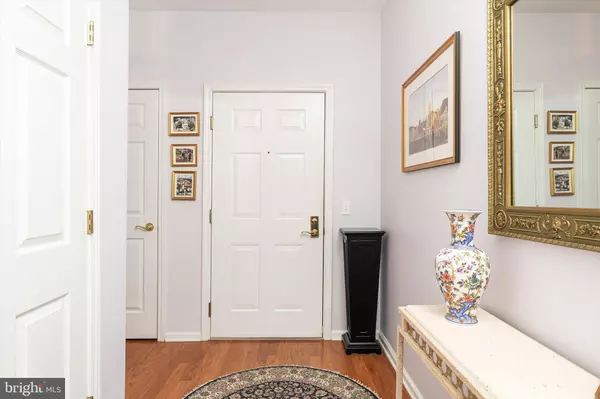 Lawrenceville, NJ 08648,1221 COLTS CIR #Q