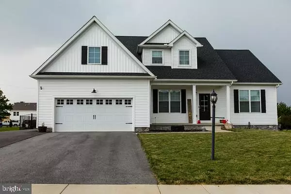 1867 BUCK HILL DR, York, PA 17408