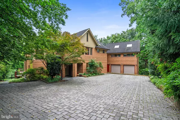 2714 QUEBEC ST NW,  Washington,  DC 20008