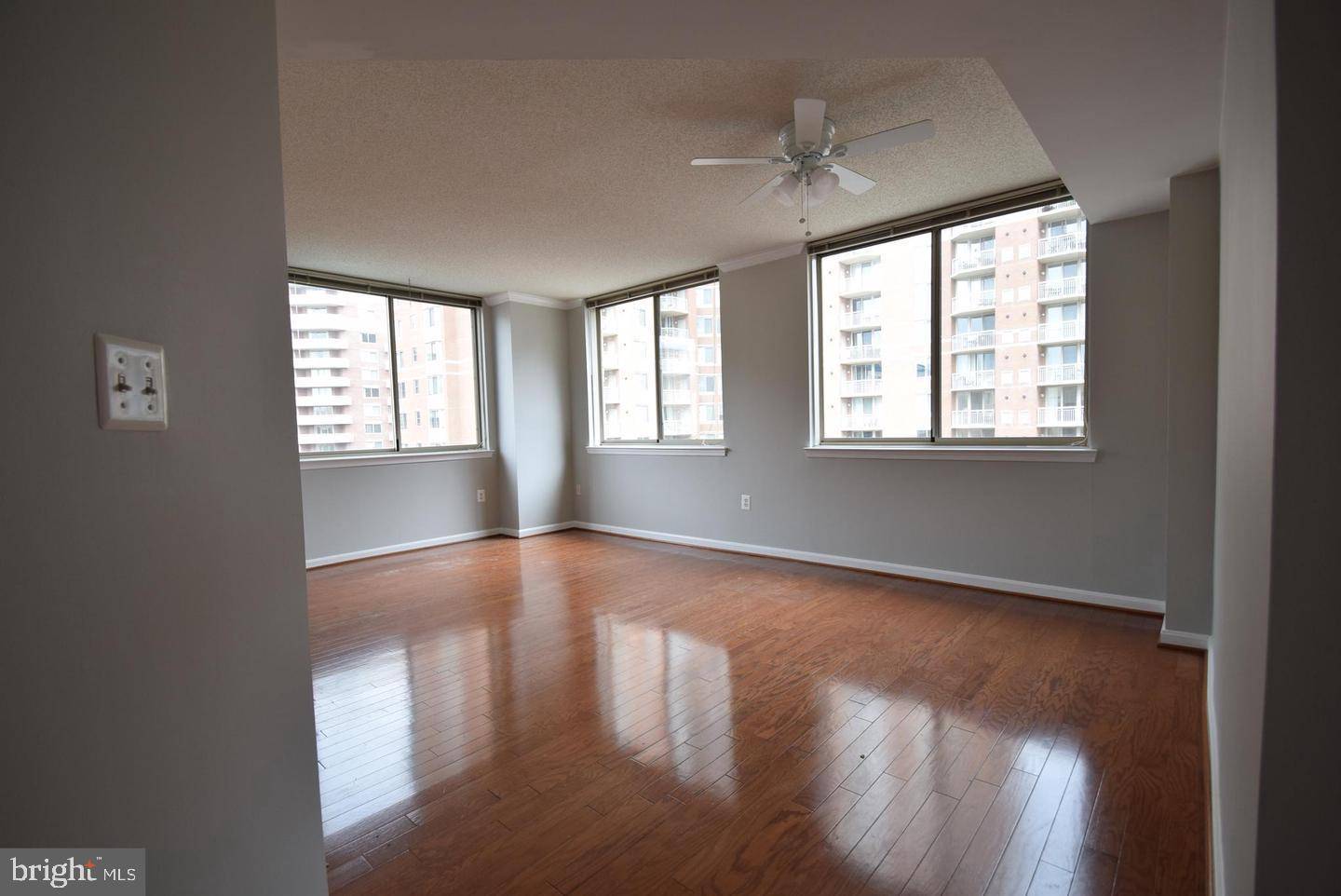 Arlington, VA 22203,3835 9TH ST N #1007E