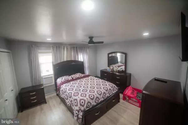 Philadelphia, PA 19126,6515 N PARK AVE