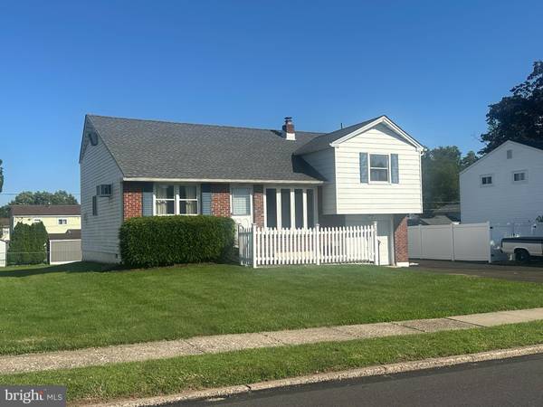 Warminster, PA 18974,245 WELLINGTON DR