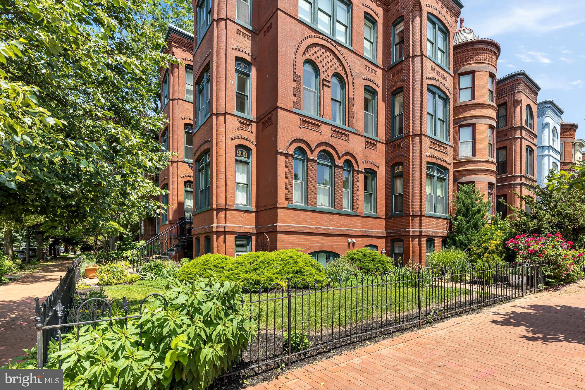 Washington, DC 20003,226 5TH ST SE #102