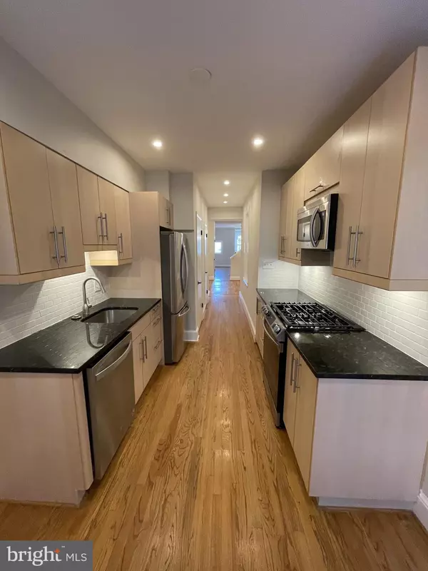 Washington, DC 20009,1423 T ST NW