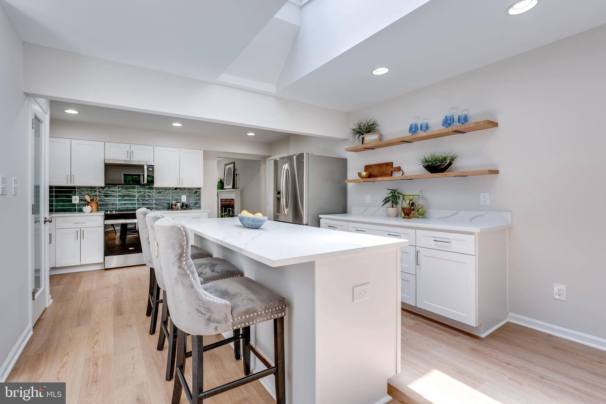Annandale, VA 22003,8702 PAPPAS WAY