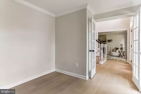 Frederick, MD 21703,5301 SOVEREIGN PL