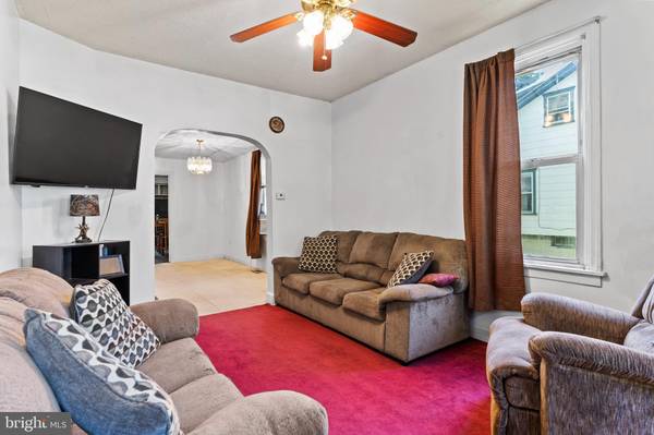 Carlisle, PA 17013,121 SPRUCE ST