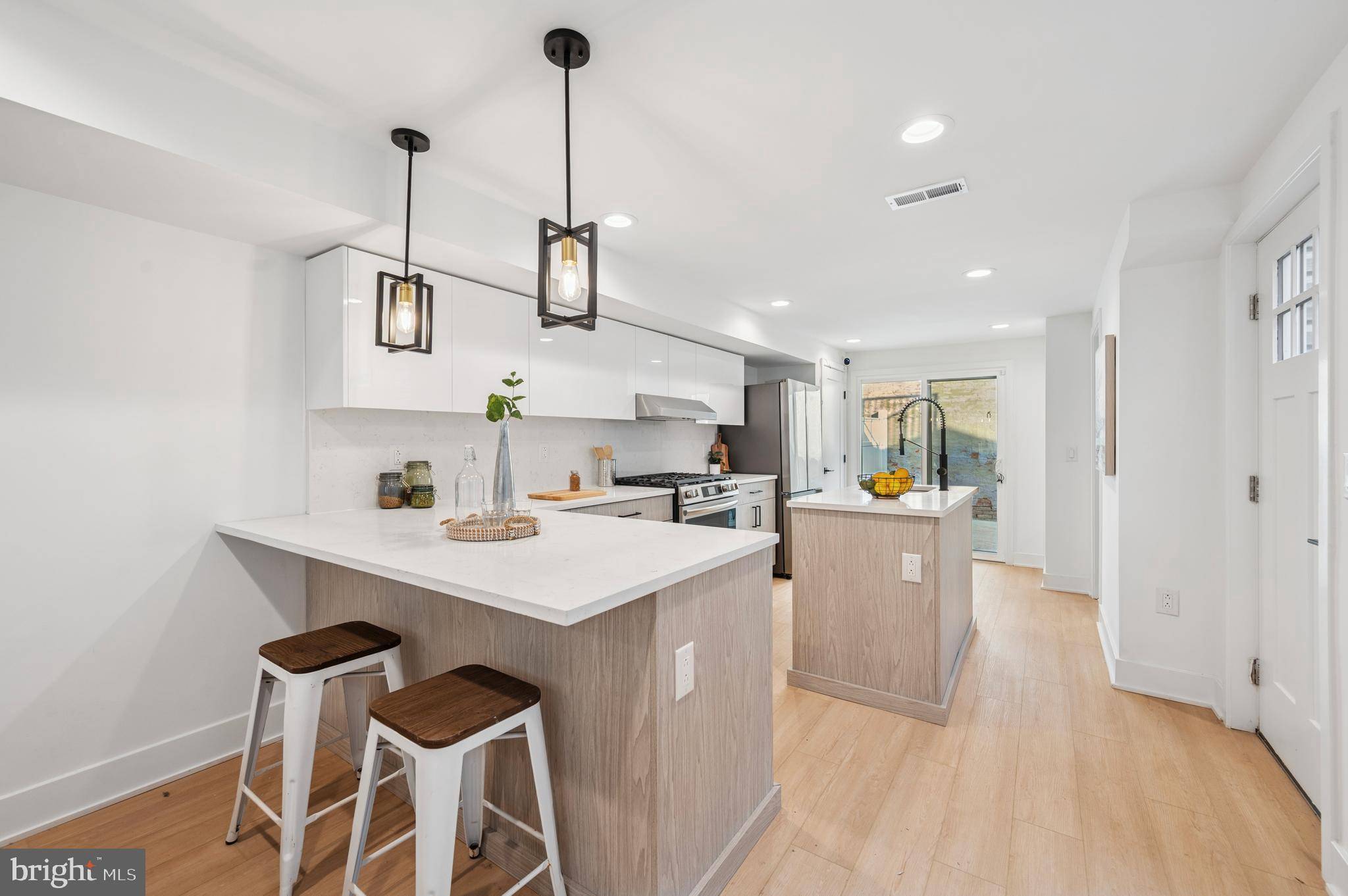 Philadelphia, PA 19125,510 E WILDEY ST