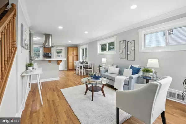 Alexandria, VA 22307,6900 RADCLIFFE DR