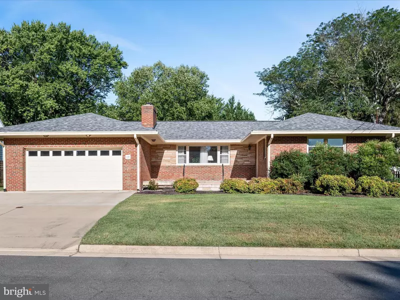 127 WOODBERRY RD NE, Leesburg, VA 20176