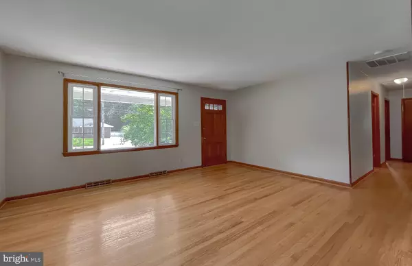 Accokeek, MD 20607,15805 MENK RD