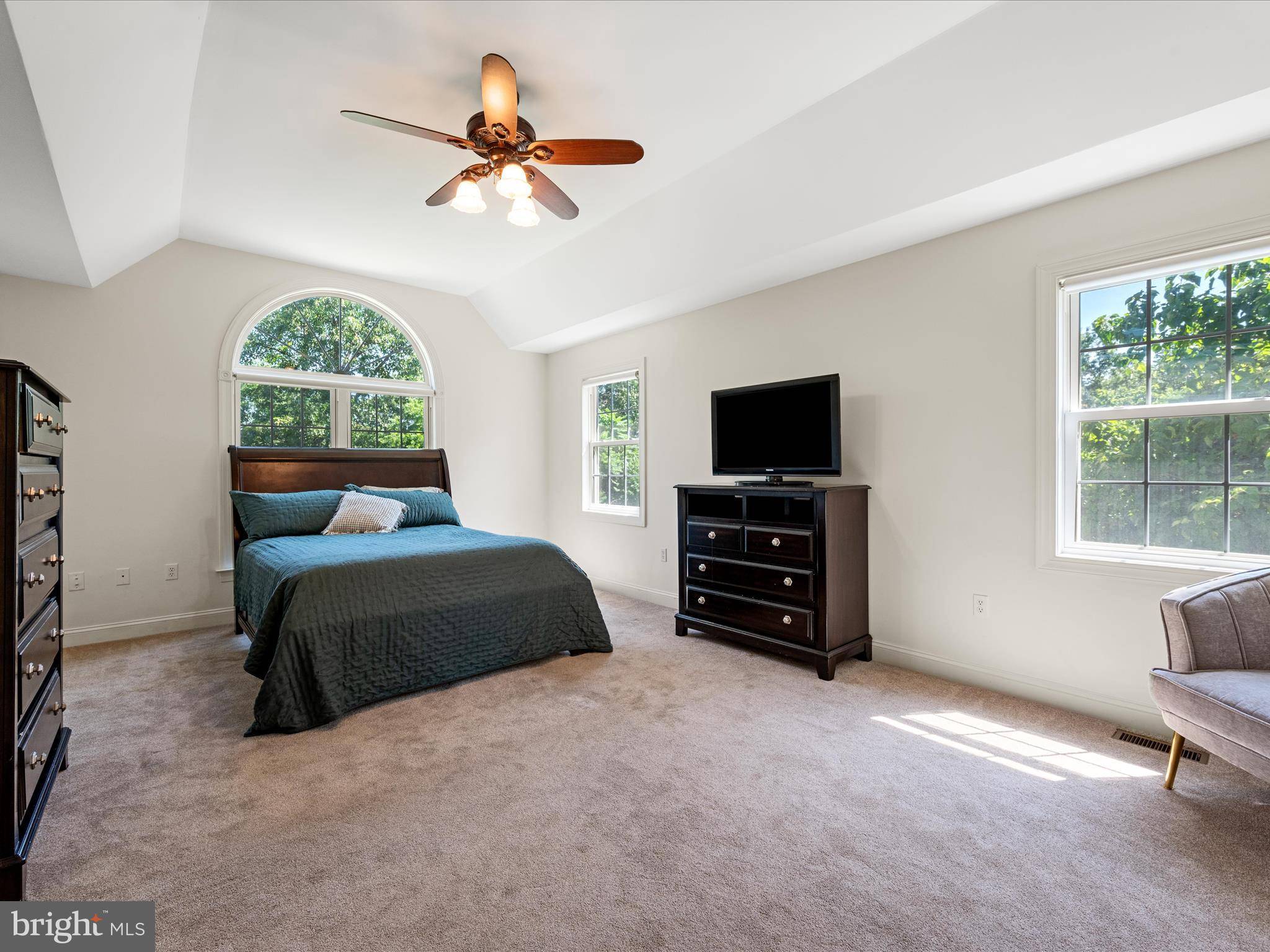 Mount Jackson, VA 22842,2358 CAVE RIDGE RD