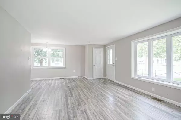 Lumberton, NJ 08048,19 HEMSING DR
