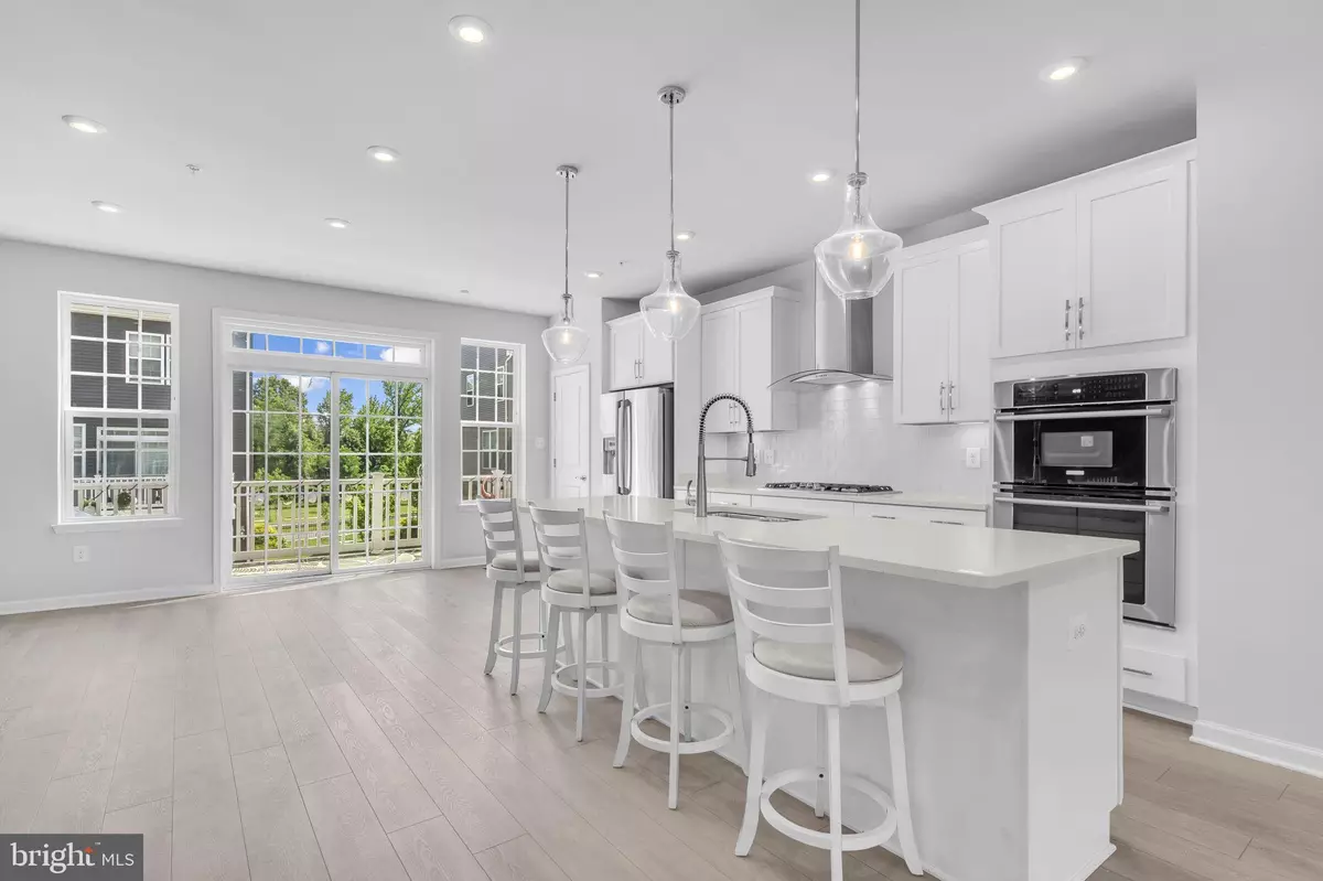 Landover, MD 20785,7114 FIRWOOD LN