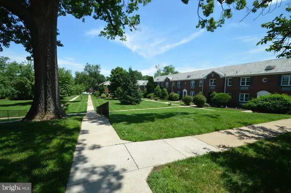 Alexandria, VA 22305,4 AUBURN CT #C