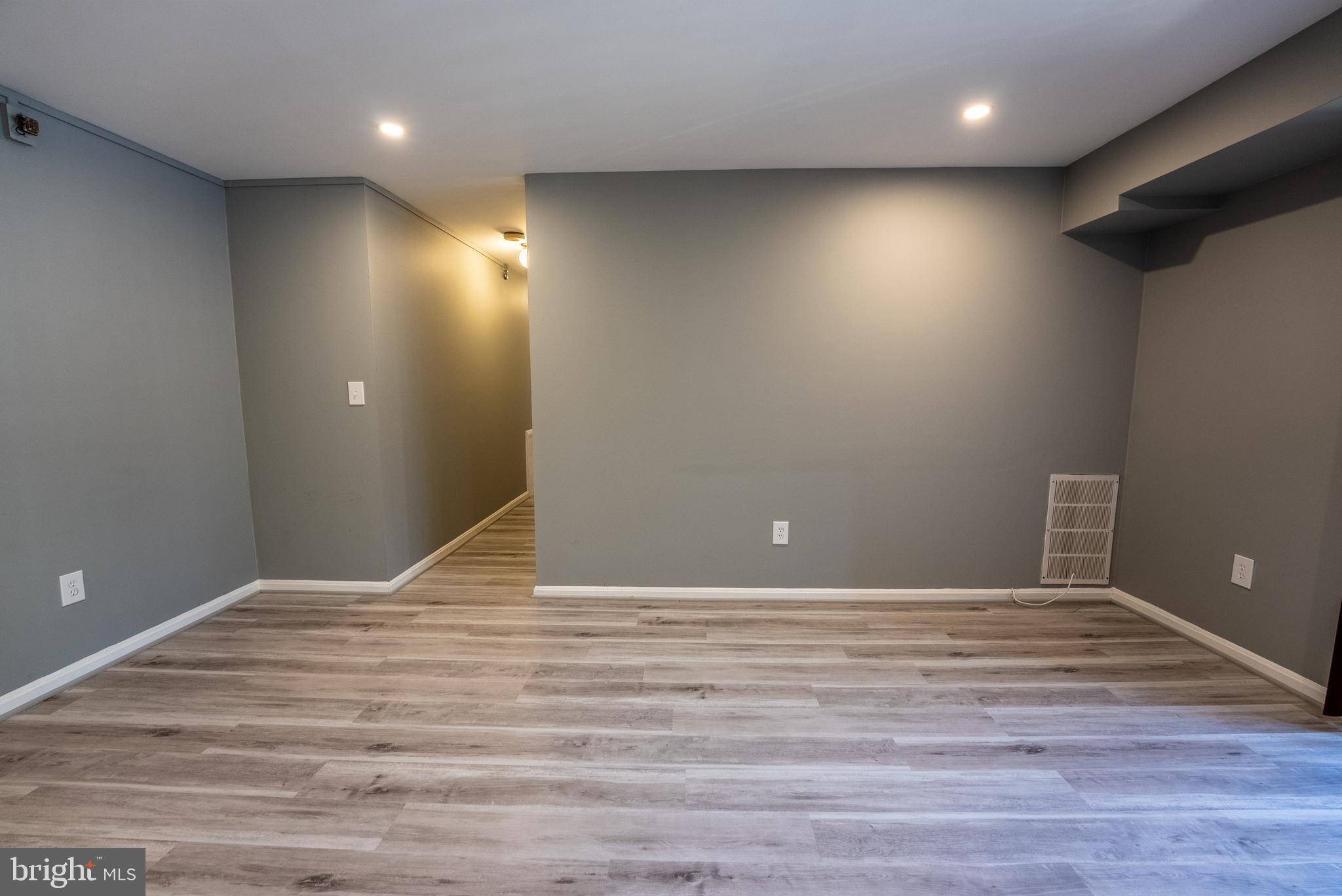 Woodbridge, VA 22192,1533 COLONIAL DR #204