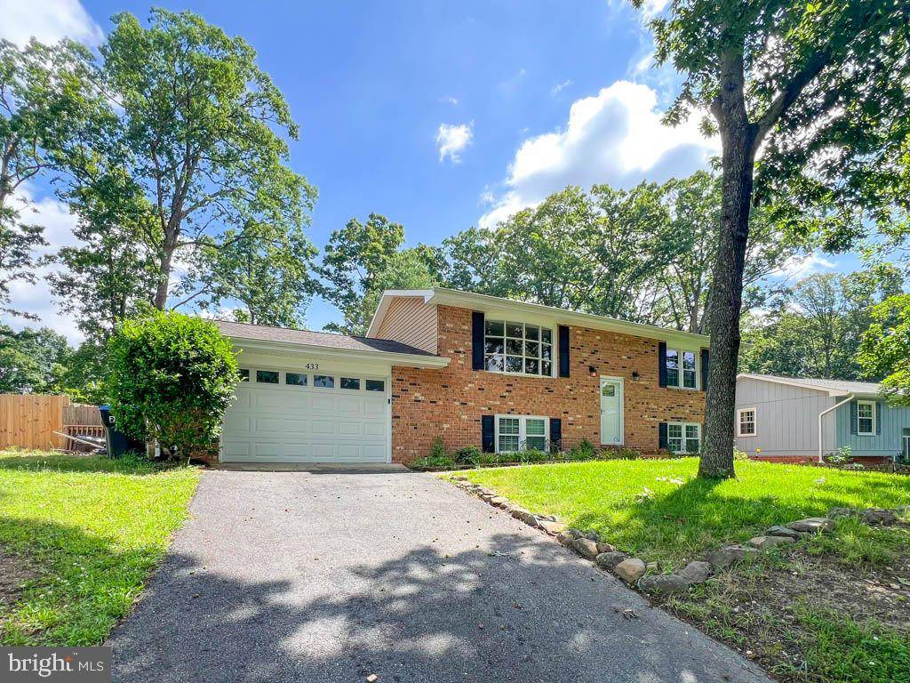 Fredericksburg, VA 22401,433 DEERWOOD DR