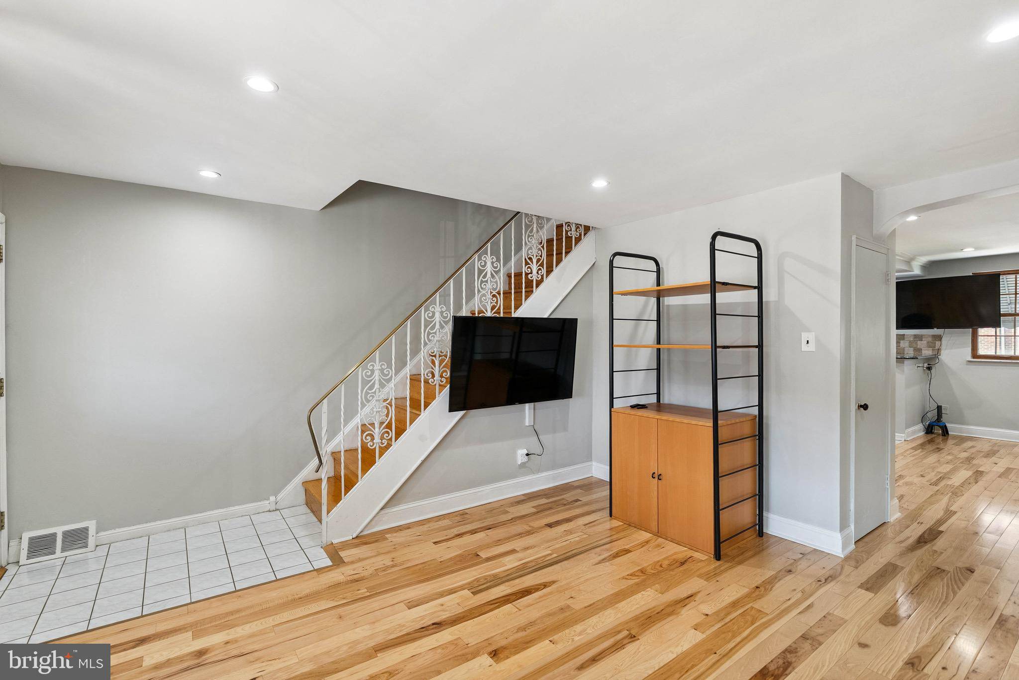 Philadelphia, PA 19142,2847 S 65TH ST