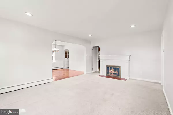 Harrisburg, PA 17112,102 DEAVEN RD